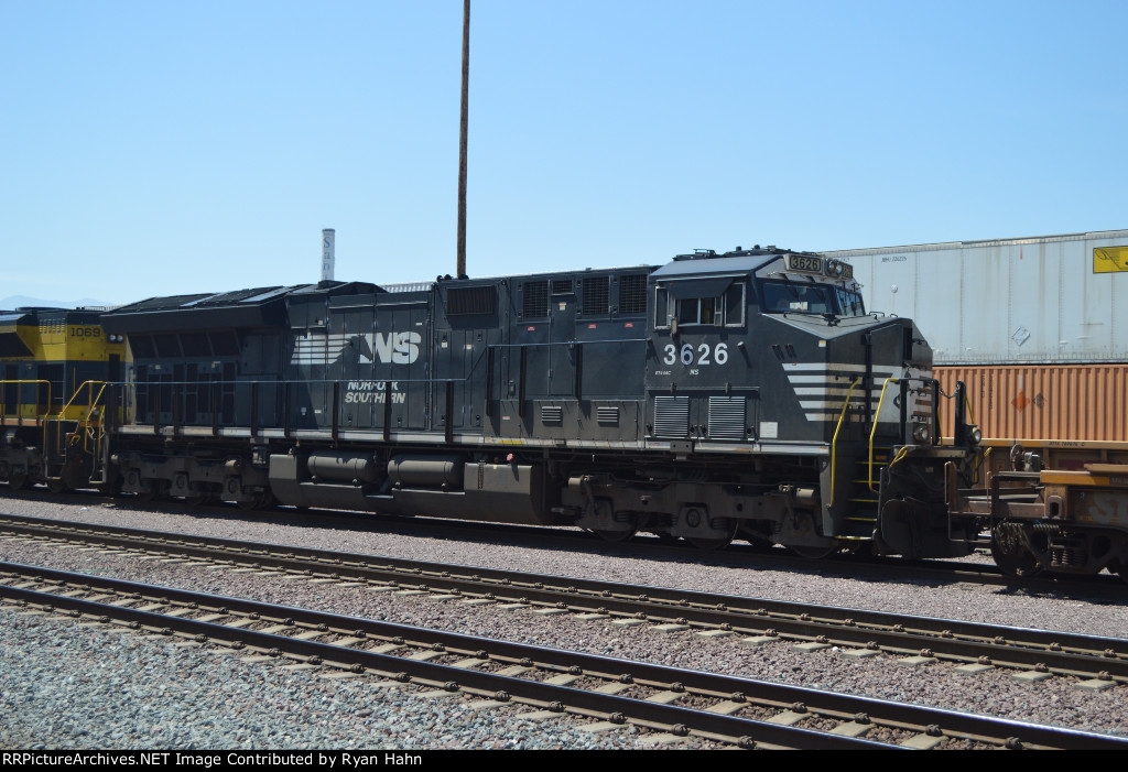 NS 3626 Trailing the Heritage Unit